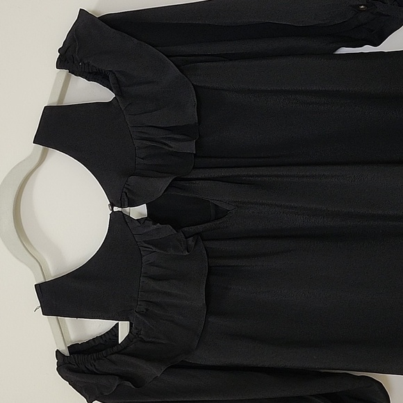 Anthro MAEVE RUFFLE COLD SHOULDER CUT OUT LIGHTWEIGHT BLACK DRESSY BLOUSE SIZE 2 - Picture 10 of 15